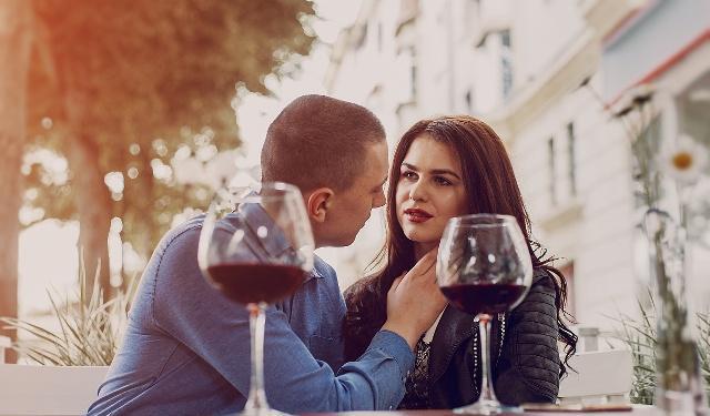 婚姻亮红灯?3招让濒临破碎的感情起死回生!