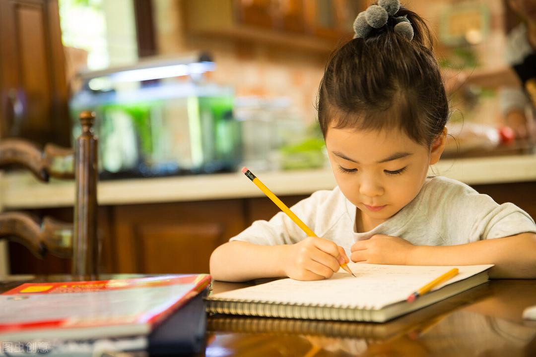 尊重理解青春梦,沟通引导助成长:家庭教育的关键路径